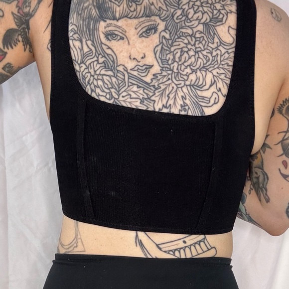 Babaton Black Ribbed Women's Top - Picture 4 of 5